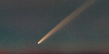 Unmissable Celestial Spectacle: Comet Tsuchinshan-ATLAS’s Life-or-Death Brush with the Sun!